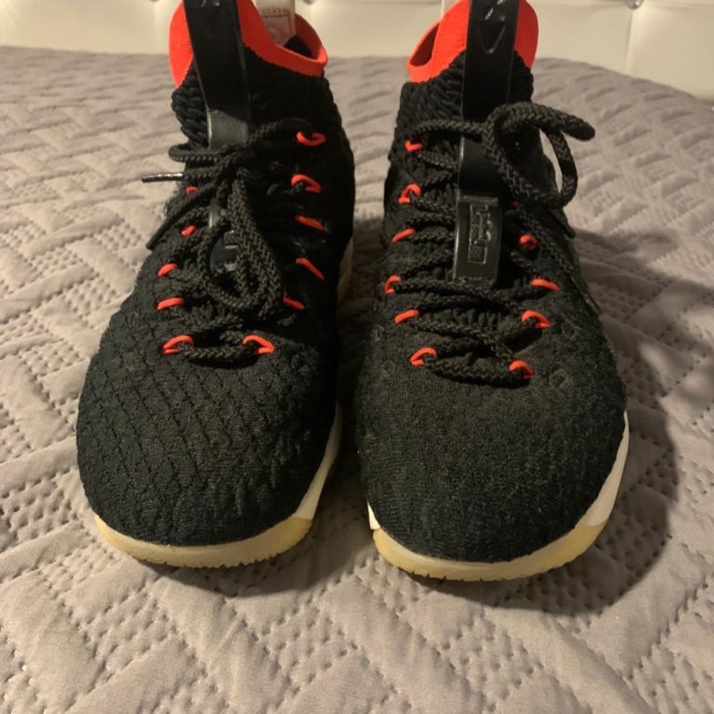 LeBron 15 Black white Crimson size 5.5Y